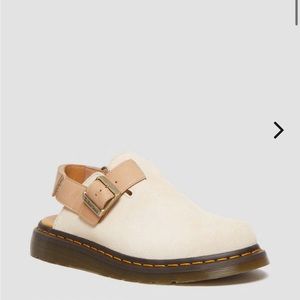 Dr. Martens Jorge II in Parchment Beige size 7